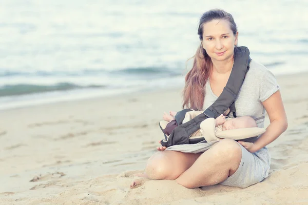 Mutter und Baby — Stockfoto