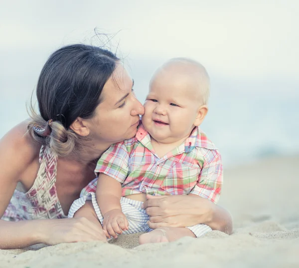 Baby en moeder — Stockfoto