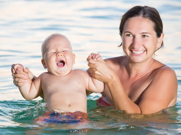 Baby and mother — Stock Photo, Image