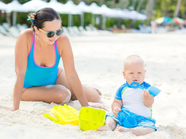 Baby en mama. — Stockfoto