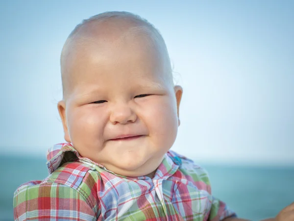 Baby on the beach — Stock Photo, Image