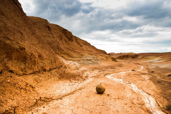 Paesaggio drammatico di Kim-kirish — Foto Stock