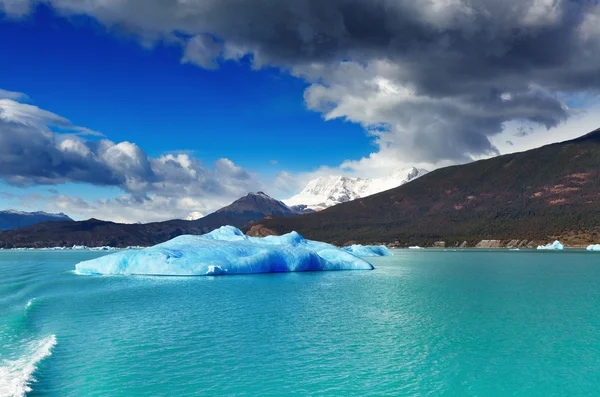 Argentino jeziora, patagonia, Argentyna — Zdjęcie stockowe