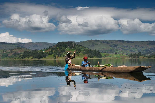 Highland озеро Bunyonyi в Уганді — стокове фото