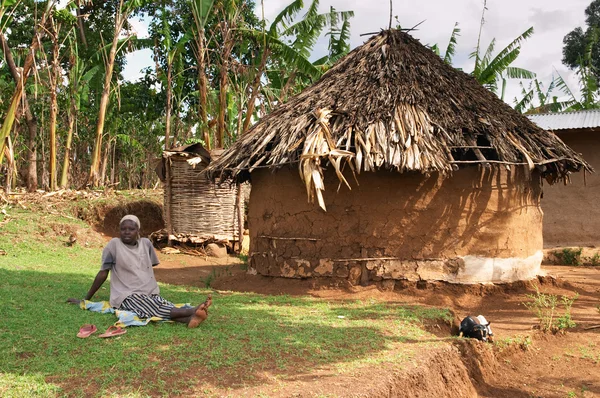 Traditionella afrikanska hut — Stockfoto