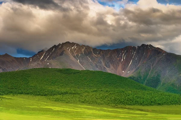 Vista sulle montagne — Foto Stock