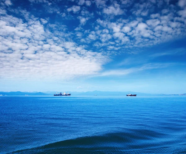 Cielo blu e oceano — Foto Stock