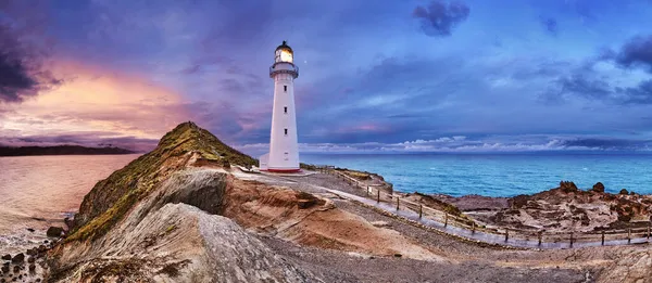 Faro Castle Point Puesta Del Sol Wairarapa Nueva Zelanda —  Fotos de Stock