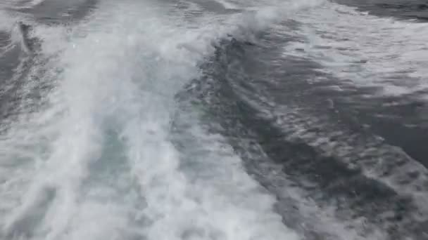 Boot wake. — Stockvideo