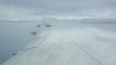 Bulutların arasından