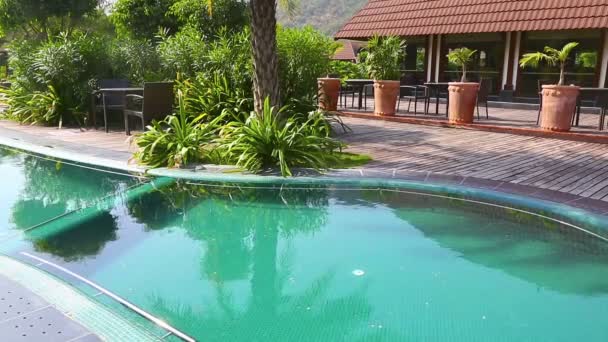 Piscine et piscine .