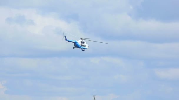 Вертолет на авиасалоне — стоковое видео
