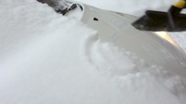 Piyango kar üzerinden araba hood