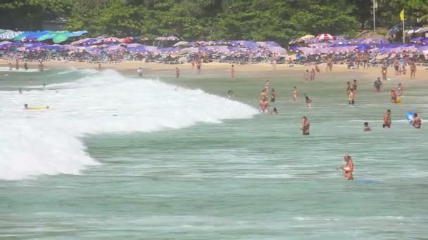 Playa abarrotada — Vídeos de Stock