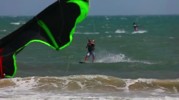 Surfeurs de cerf-volant — Video