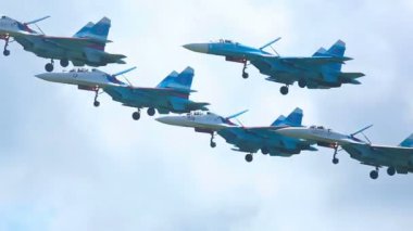 airshow akrobasi uçuş