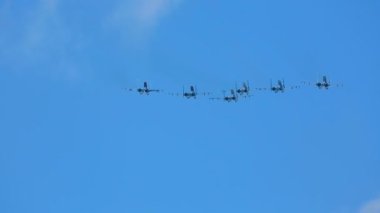 Airshow akrobasi uçuş