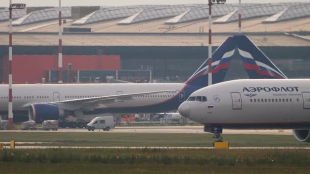 Avions de ligne Aeroflot à Sheremetyevo — Video