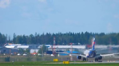 Aeroflot yolcu uçağı, geri görüş