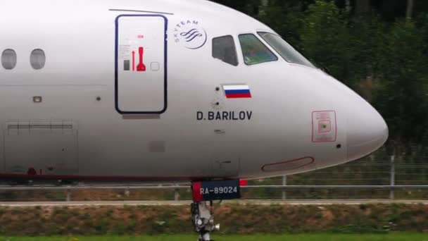 Suchoi Superjet von Aeroflot — Stockvideo