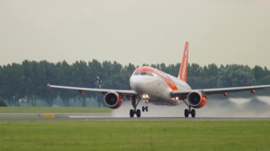 Kolay Jet kalkıyor, Amsterdam