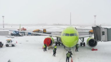 Airbus S7 kışın havaalanında