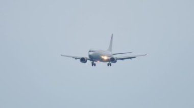 İnişten önce Orient Thai Havayolları yaklaşıyor