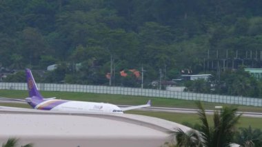 Tayland Havayolları 'nın uçağı kalkıyor.