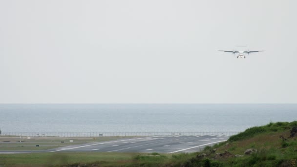 Avión aterrizaje mar fondo — Vídeos de Stock