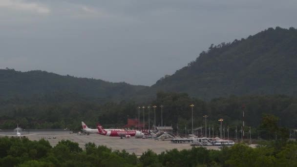 Samoloty, widok na lotnisko — Wideo stockowe