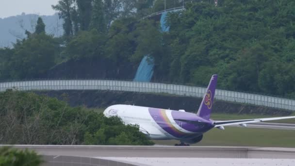 Avião da Thai Airways decolagem — Vídeo de Stock