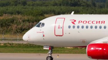 Rossiya Havayolları pistte
