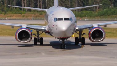 Aeroflot 'tan Boeing 737 dönüyor.