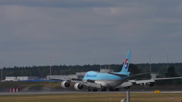 Рейс Boeing 747 Korean Airr — стоковое видео