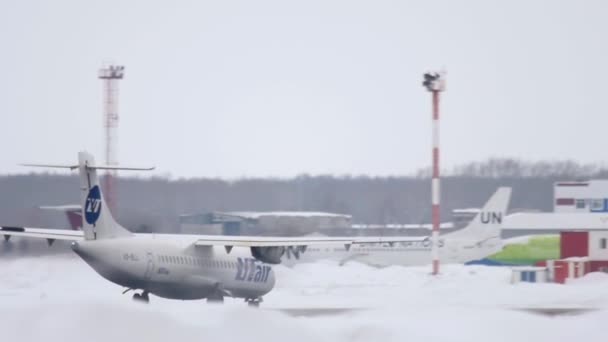 Turbopropulseur ATR-72 départ — Video