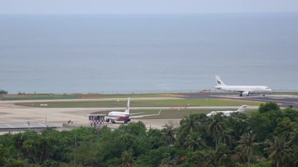 Bangkok Air en el aeródromo — Vídeos de Stock