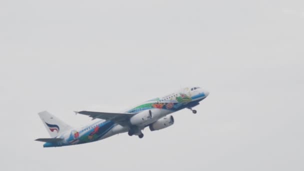 Airbus Bangkok Airways klimmen — Stockvideo