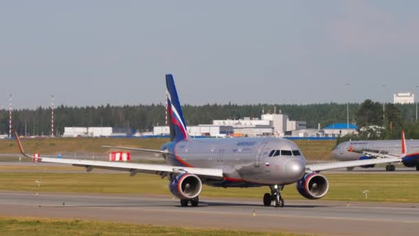 Aeroflot en el aeródromo — Vídeos de Stock