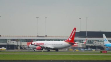 Corendon uçağı kalkıyor.