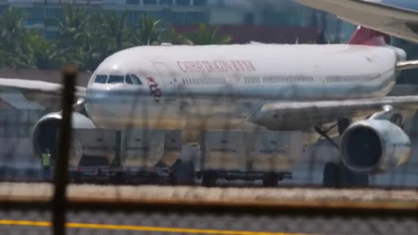 Cathay Dragon Airbus A330 — Stockvideo