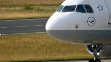 Airbus 320 Lufthansa yakın plan