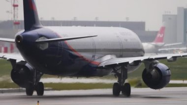 Airbus A320 Aeroflot arka görüntüsü