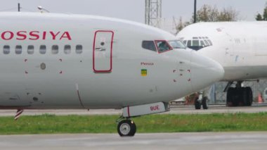 Rossiya 'dan Boeing 737, kapat.