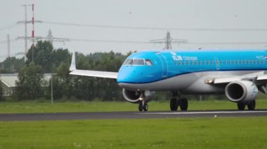 Embraer E190 KLM geliyor.
