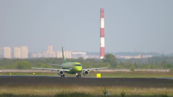 S7 Airlines hebt ab — Stockvideo