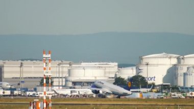 Lufthansa uçağı havalandı.