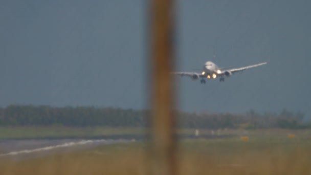 A repülőgép elülső nézete — Stock videók