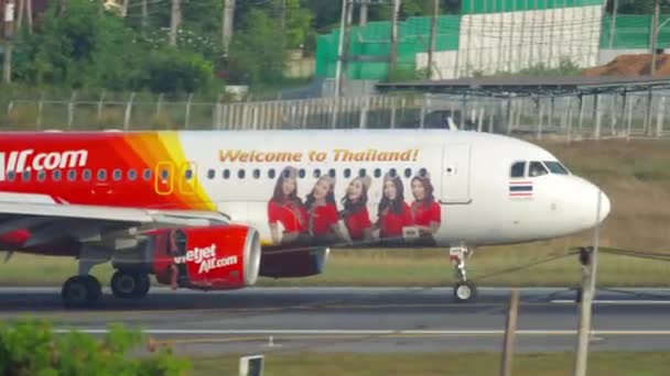 Plane VietJet Air arrive — стокове відео
