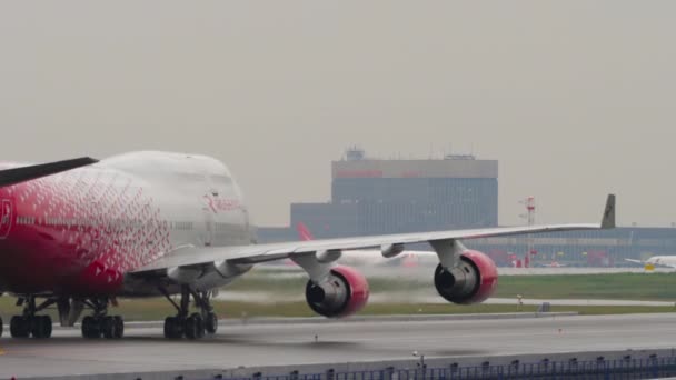 Civil Boeing 747 Rossiya — Stockvideo