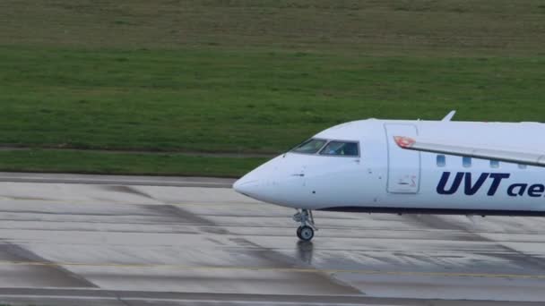 Avión de pasajeros de UVT Aero — Vídeos de Stock